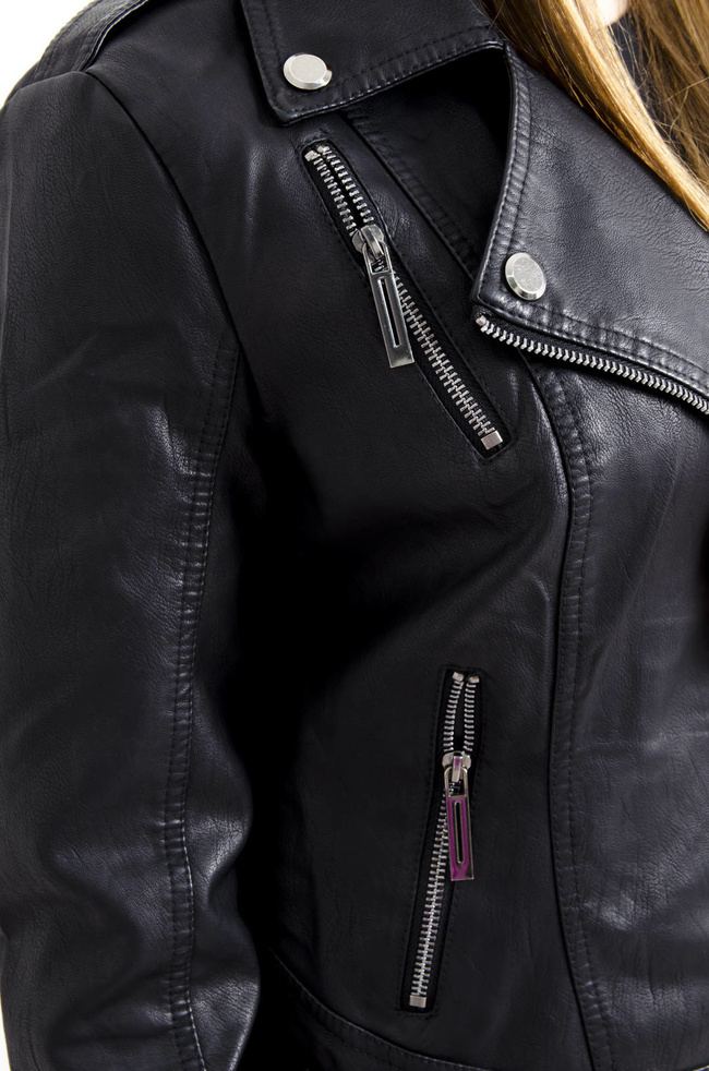 KURTKA RAMONESKA Z IMITACJI SKÓRY - CZARNA