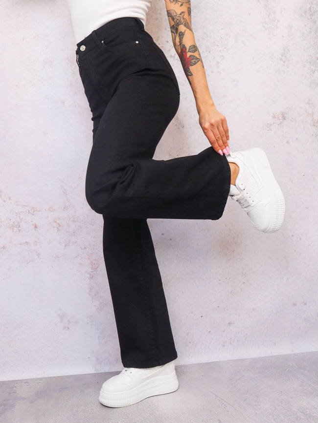 CZARNE SPODNIE JEANSOWE Z SZEROKIMI NOGAWKAMI