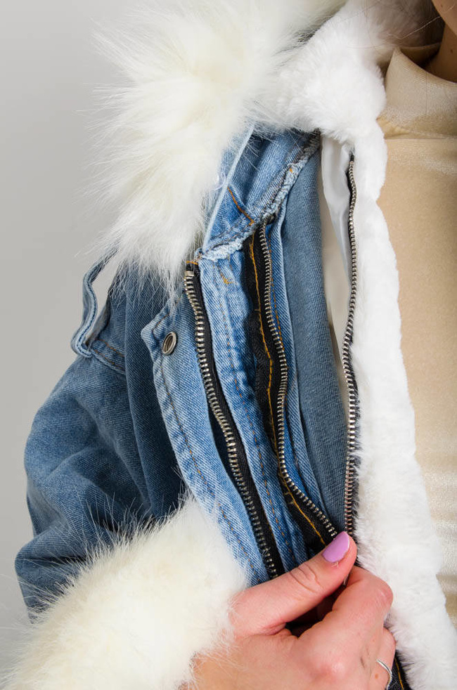 JEANSOWA KURTKA OVERSIZE Z BIAŁYM FUTERKIEM
