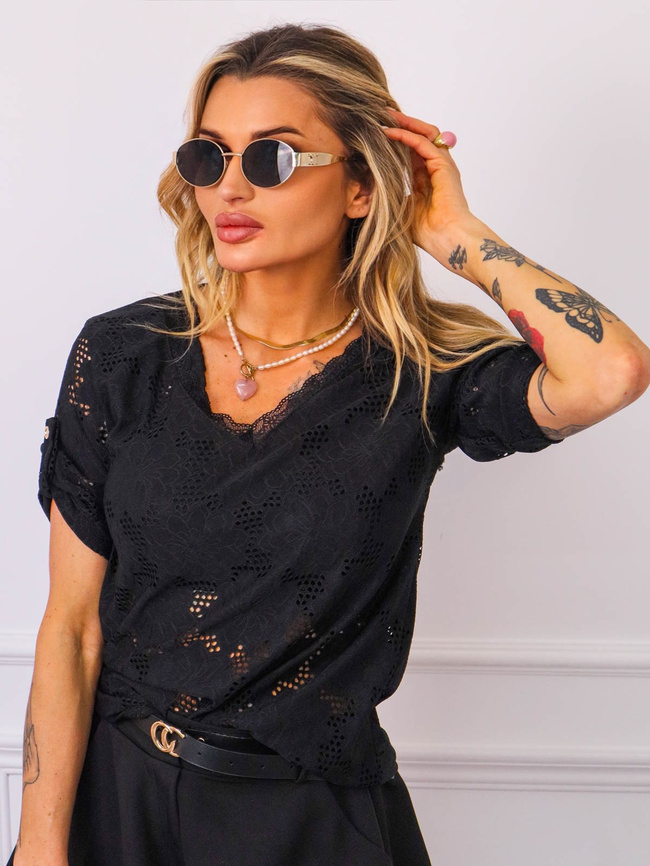 AŻUROWA BLUZKA Z KORONKĄ PRZY DEKOLCIE- CZARNA
