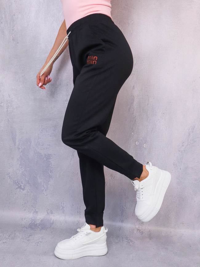 SPODNIE DRESOWE Z HAFTOWANYM NAPISEM MIN MIN- CZARNE