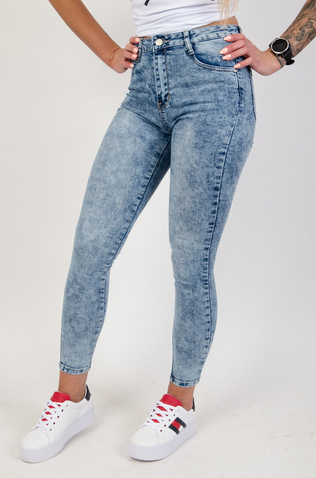 Spodnie jeansowe dekatyzowane