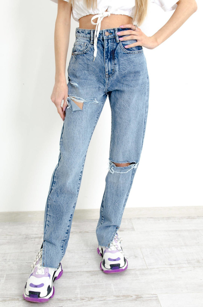 JASNE SPODNIE JEANSOWE MOM FIT Z DZIURAMI - WYSOKI STAN