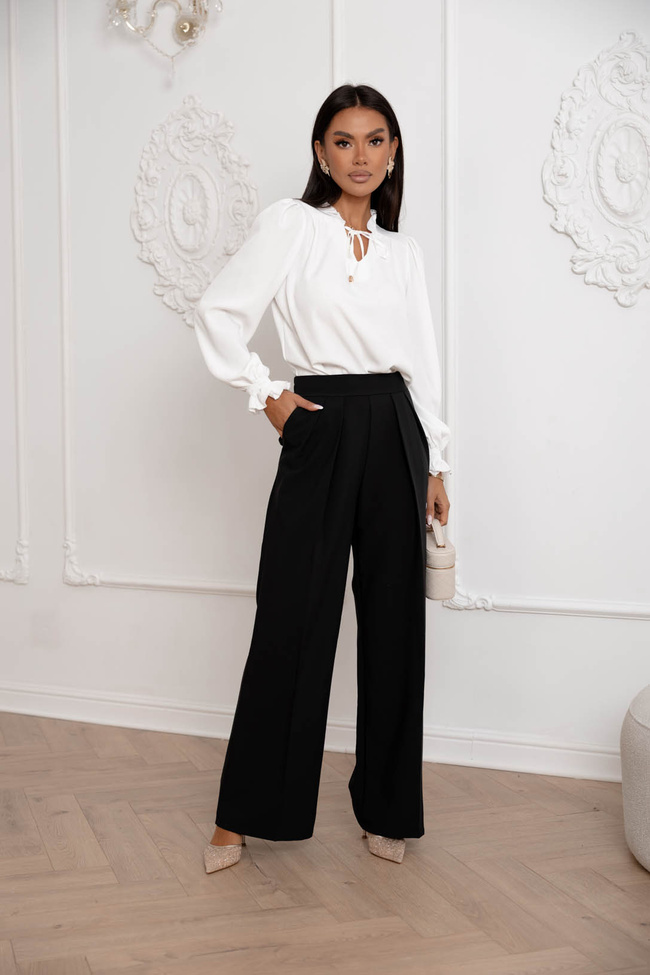 BLUZKA Z FALBANKĄ POD SZYJĄ I NA RĘKAWACH- ECRU