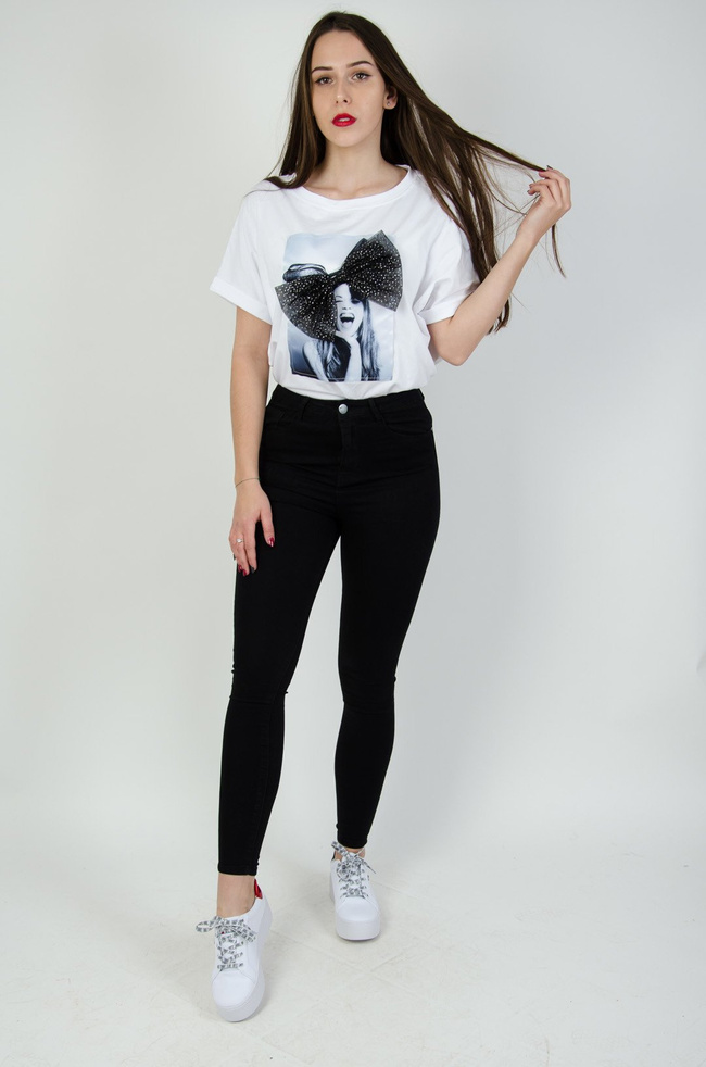 Klasyczne czarne spodnie rurki z wysokim stanem