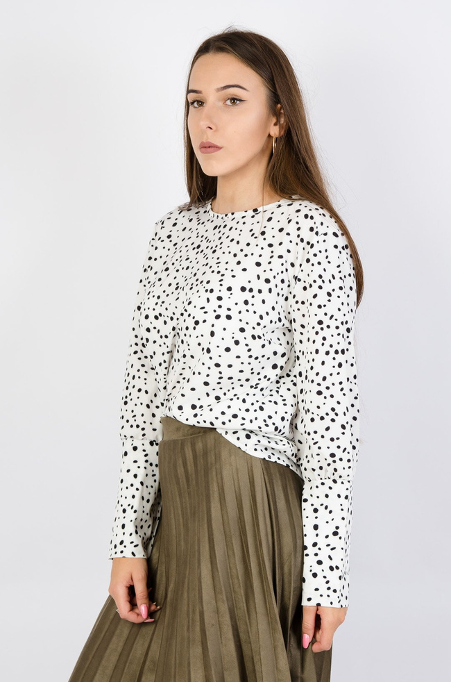 Biała bluzka w kropki