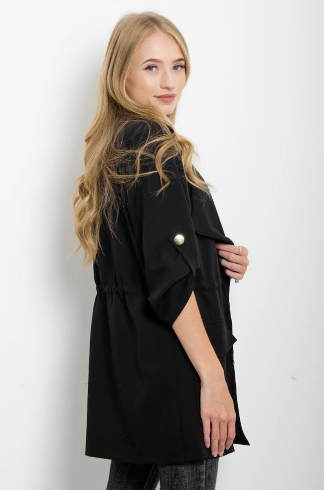 CZARNA NARZUTKA ŚCIĄGANA W PASIE,ZAPINANA NA ZŁOTY GUZIK