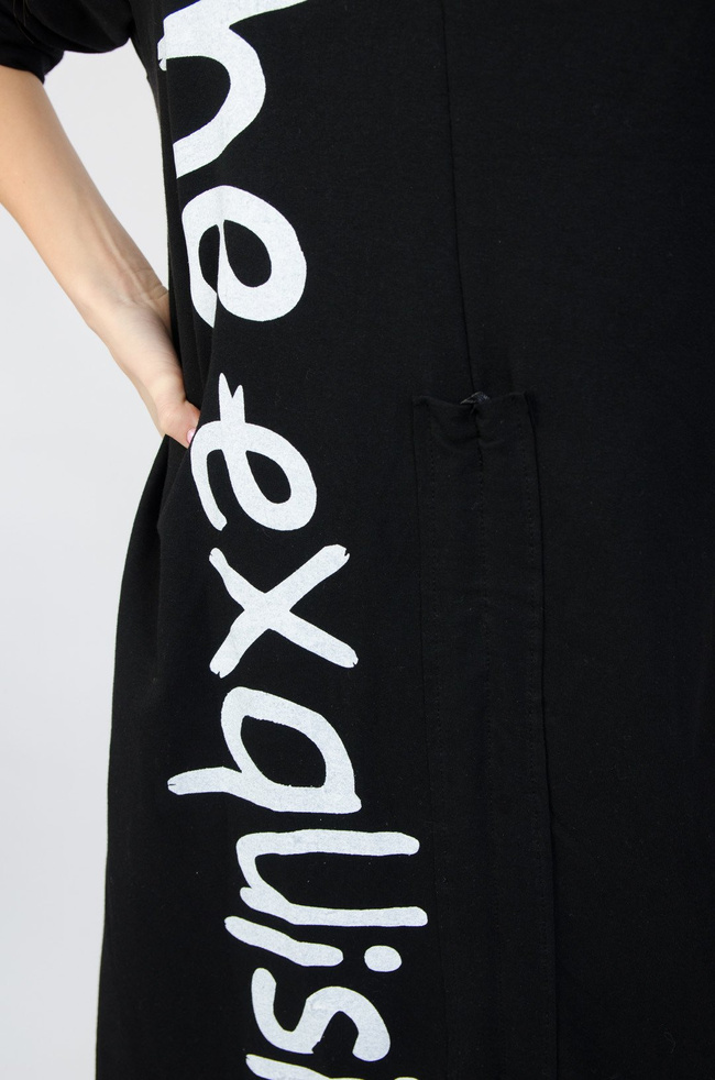 CZARNA SUKIENKA WYKOŃCZONA TIULEM Z NAPISEM "THE EXQUISITE"