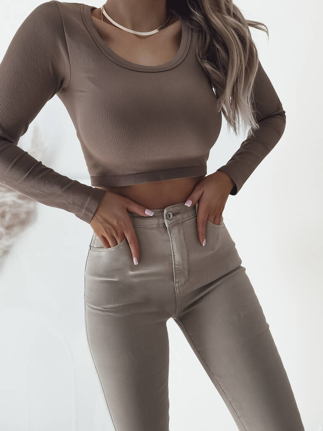 Jasno brązowe dopasowane spodnie z wysokim stanem