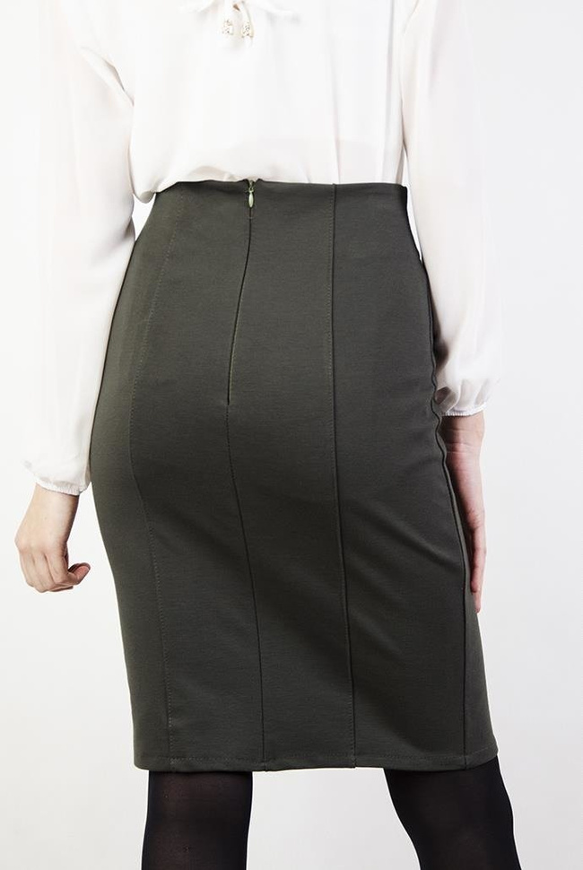 Zielona spódniczka ołówkowa z przeszyciami i wycięciem