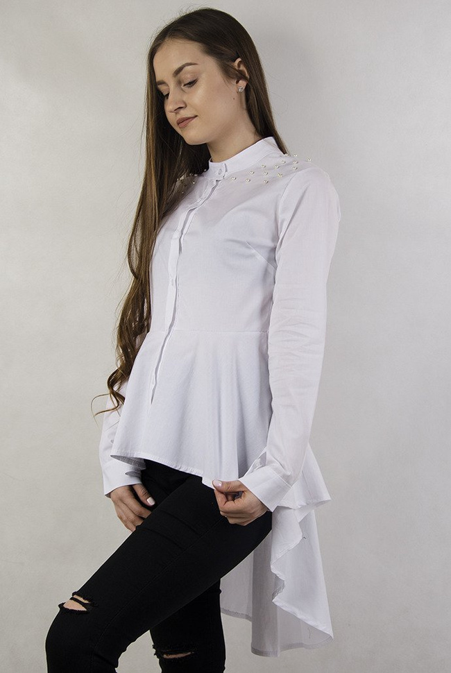 Biała długa koszula z rozkloszowanym dołem
