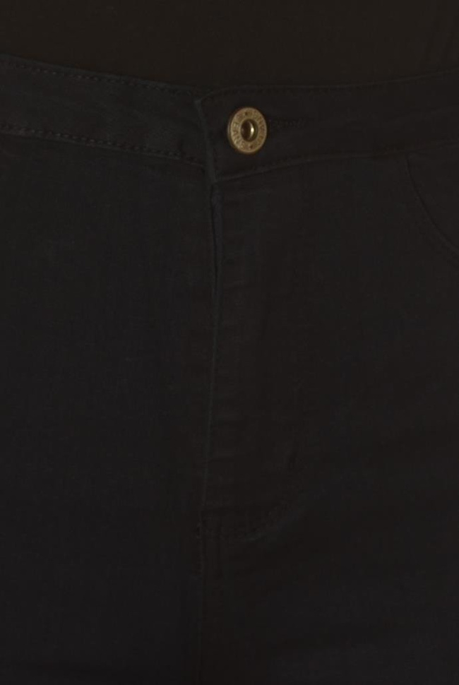 Klasyczne granatowe jeansy