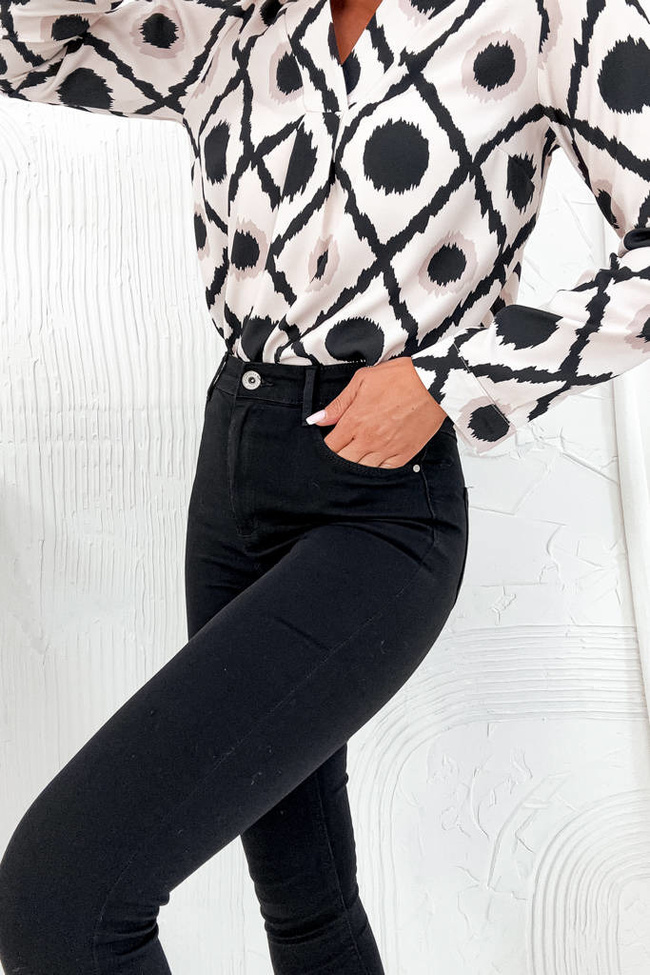 Czarne dopasowane spodnie z wysokim stanem