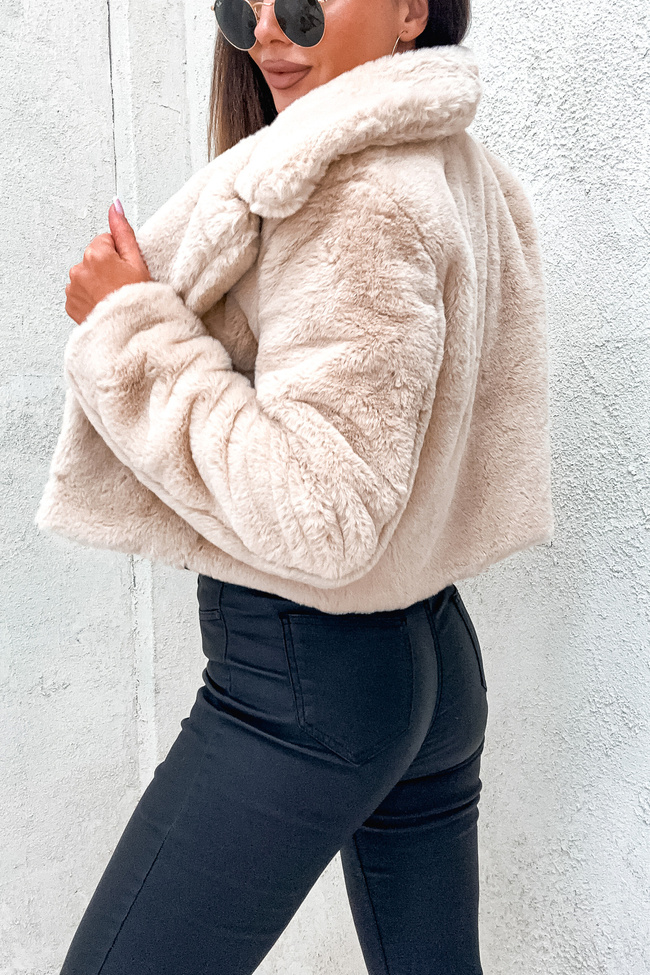 KRÓTKA FUTRZANA KURTKA- BEŻOWA