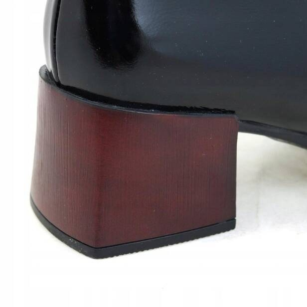 BOTKI NA OBCASIE VENEZIA