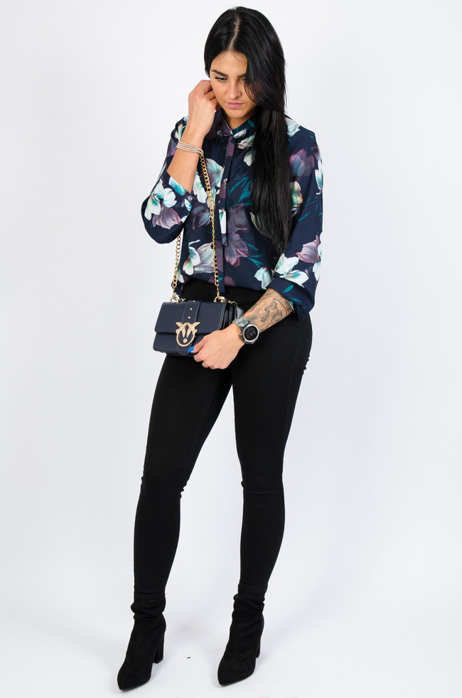 MAŁA GRANATOWA TOREBKA NA ŁAŃCUSZKU 