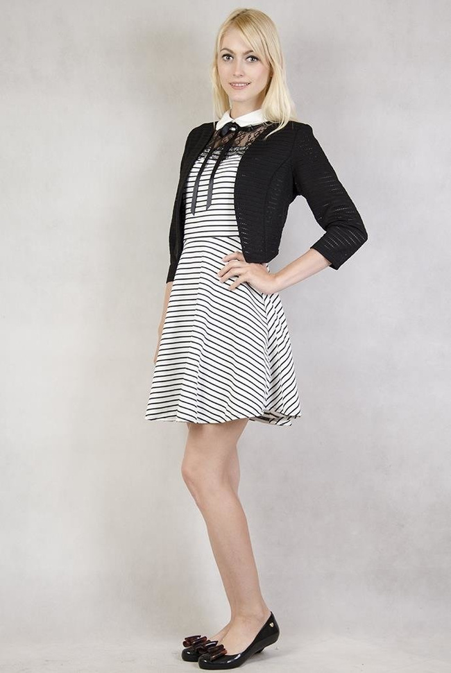 Bolerko czarne z dziurkowanego materiału