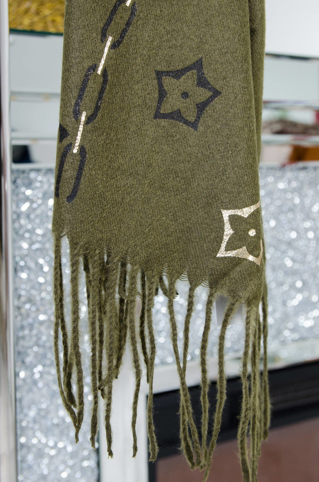 ZIELONY SZAL Z FRĘDZLAMI 