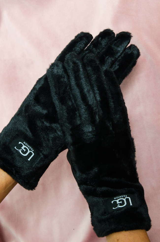 RĘKAWICZKI FUTRZANE Z NASZYWKĄ- CZARNE
