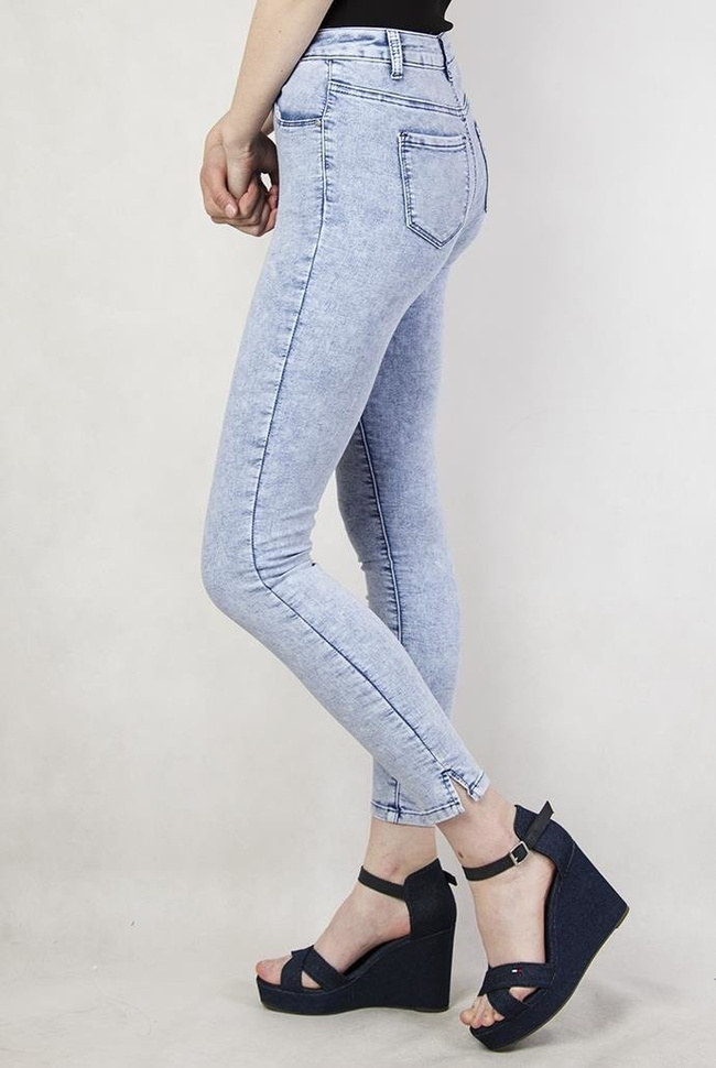 Przylegające spodnie marmurkowe z wysokim stanem