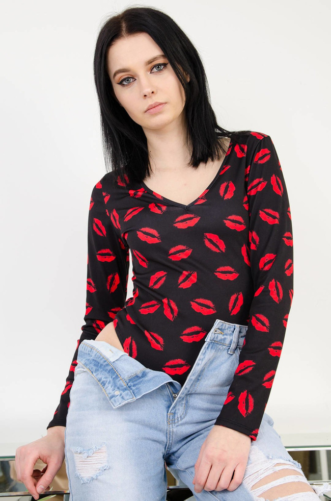 CZARNE BODY W CZERWONE USTA Z DŁUGIM RĘKAWEM