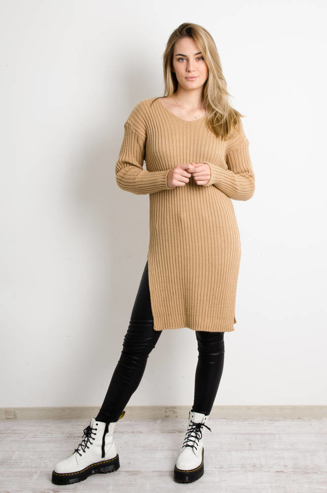 DŁUGI SWETER PRĄŻKOWANY Z ROZCIĘCIAMI