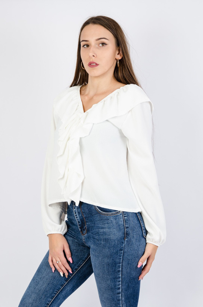 Biała bluzka z żabotem na długi rękaw
