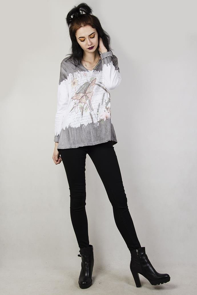 Biało-szara bluzka z motylem