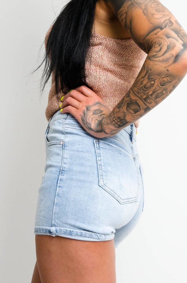 JEANSOWE SZORTY Z WYSOKIM STANEM