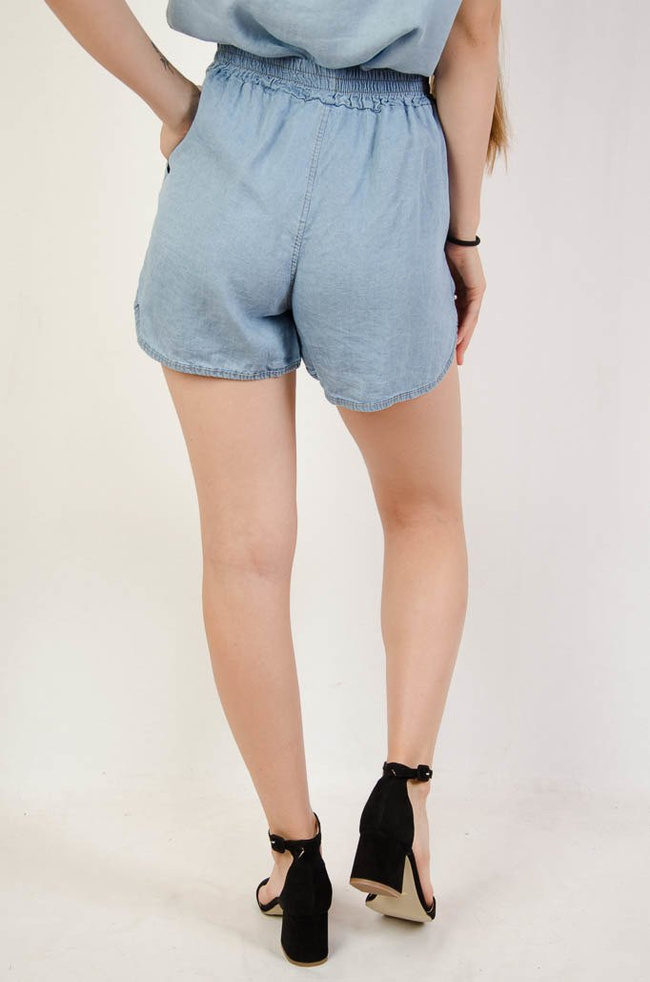 NIEBIESKIE SZORTY Z KORALIKAMI