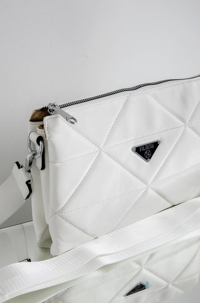 TOREBKA PIKOWANA Z MATERIAŁOWYM PASKIEM- BIAŁA