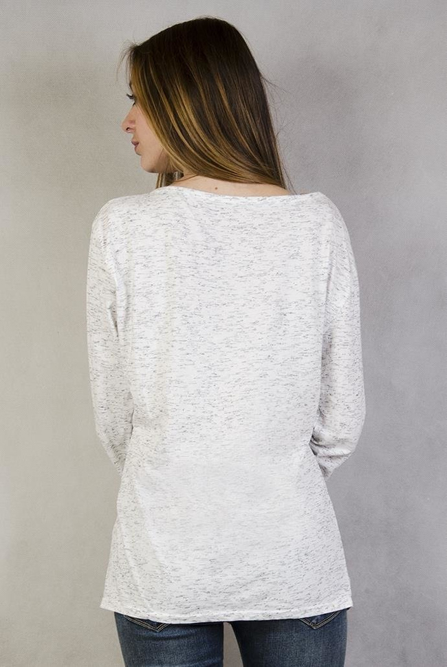 Jasnoszara bluzka z czarnymi napisami