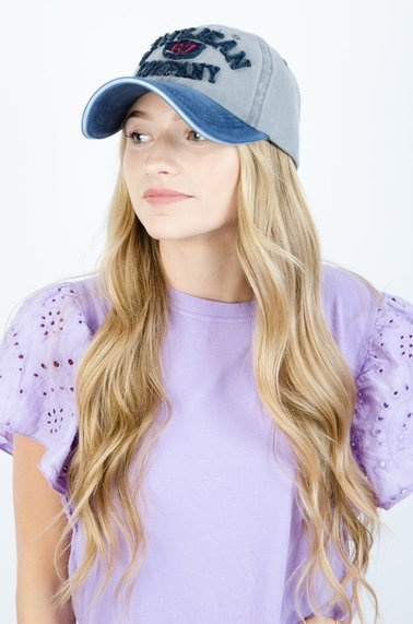 SZARO-NIEBIESKA CZAPKA Z DASZKIEM