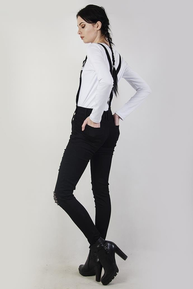 Czarne ogrodniczki z przetarciami