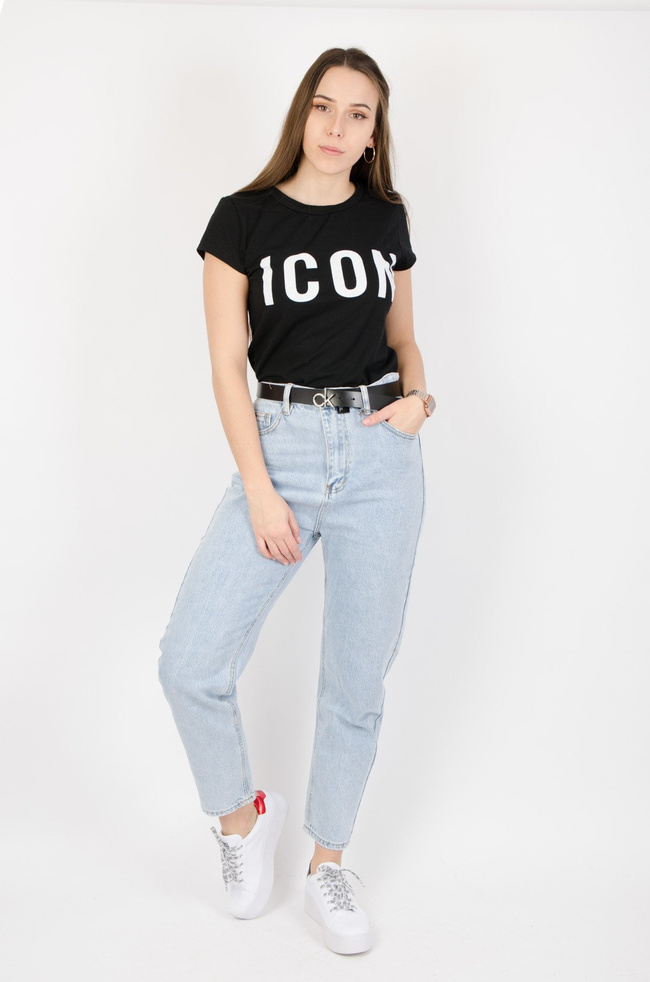 Jasne spodnie typu MOM FIT z wysokim stanem