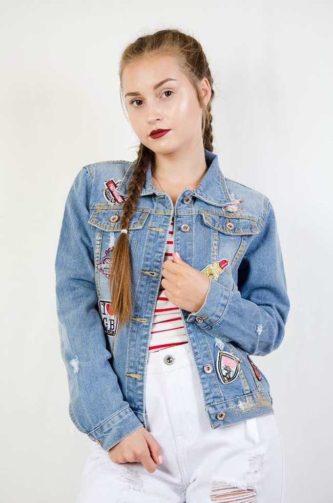 KURTKA JEANSOWA Z NASZYWKAMI