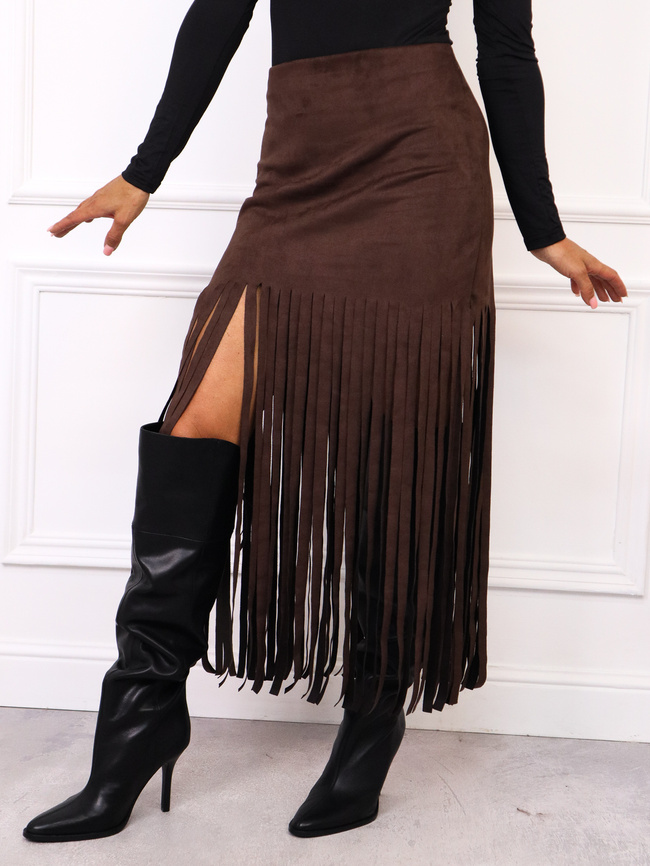 SPÓDNICA MIDI Z IMITACJI ZAMSZU Z FRĘDZLAMI- CZEKOLADOWA