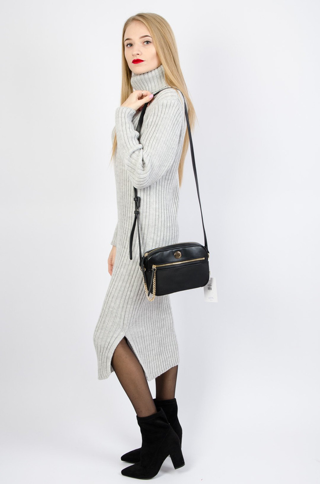 Szara dzianinowa sukienka z golfem