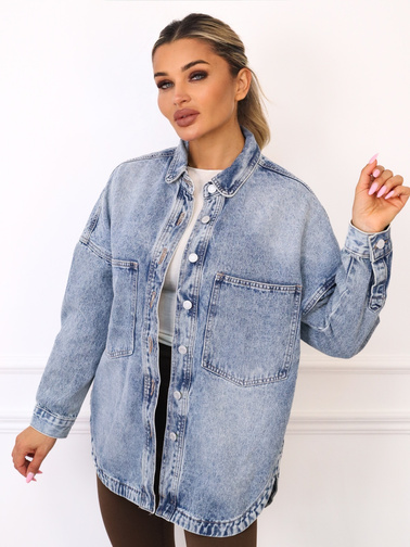 KOSZULA JEANSOWA Z KIESZENIAMI ZAPINANA NA GUZIKI- NIEBIESKA