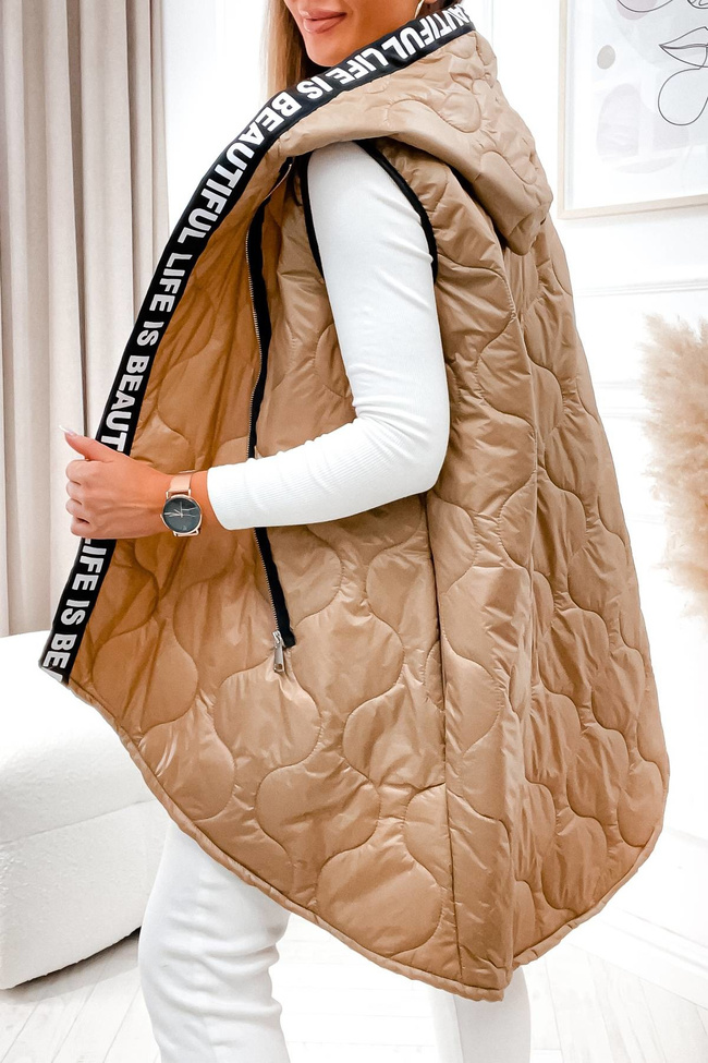 BEŻOWA PIKOWANA KAMIZELKA Z OZDOBNYM PASEM