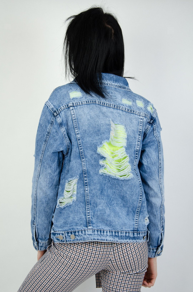 Kurtka jeansowa z przetarciami