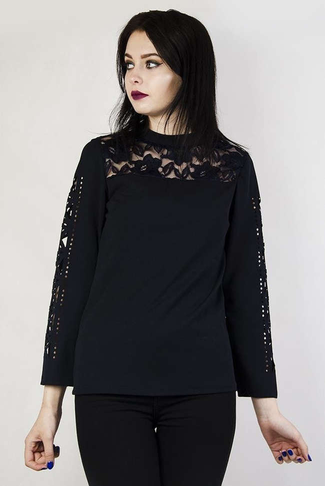 Granatowa bluzka z koronką i wycięciami na rękawach