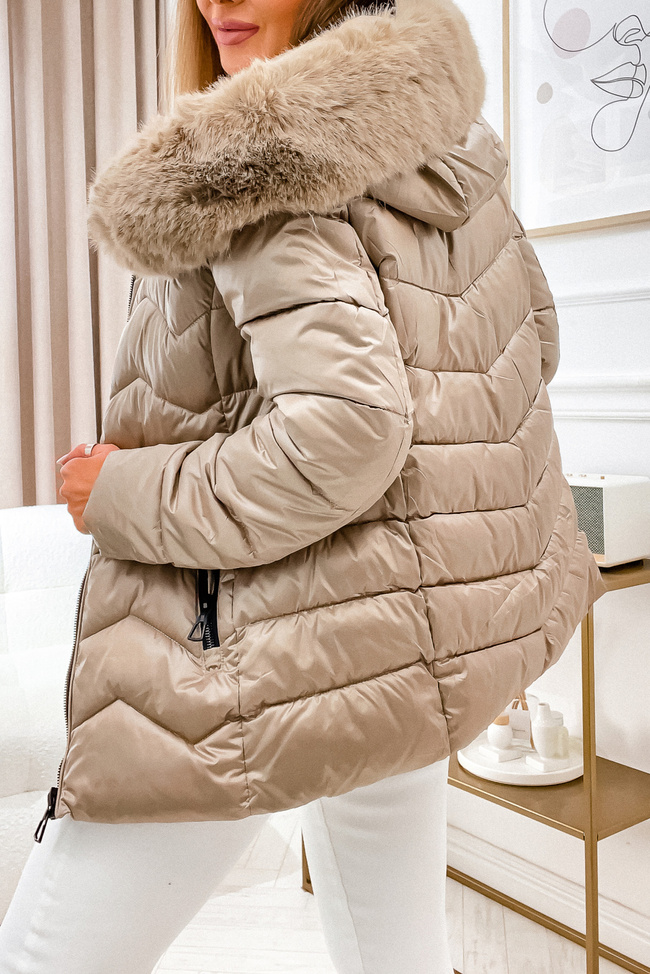 PIKOWANA POŁYSKUJĄCA KURTKA Z FUTERKIEM- BEŻOWA