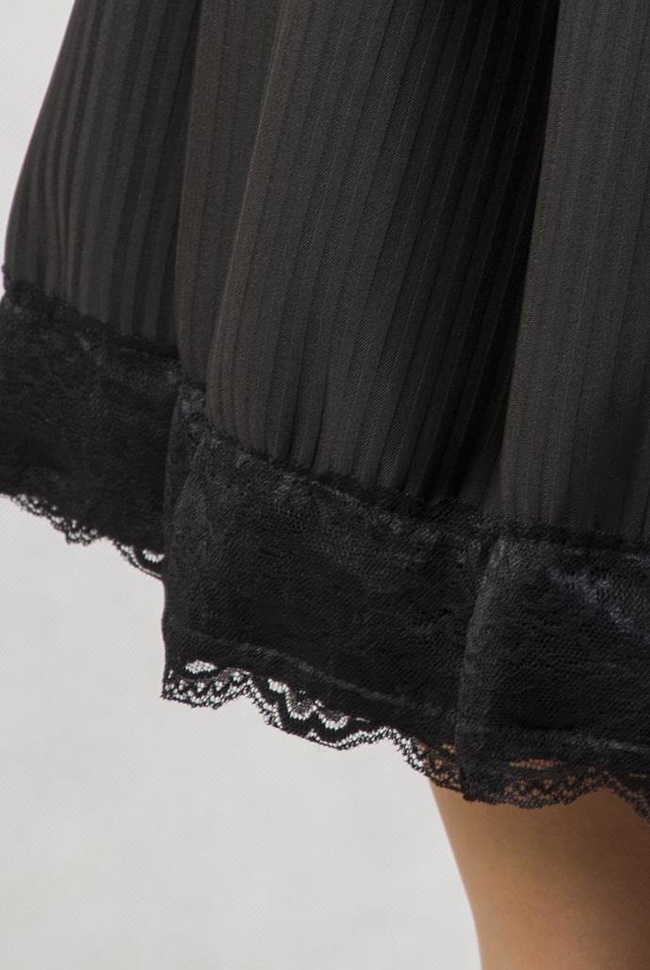 Biało-czarna rozkloszowana sukienka