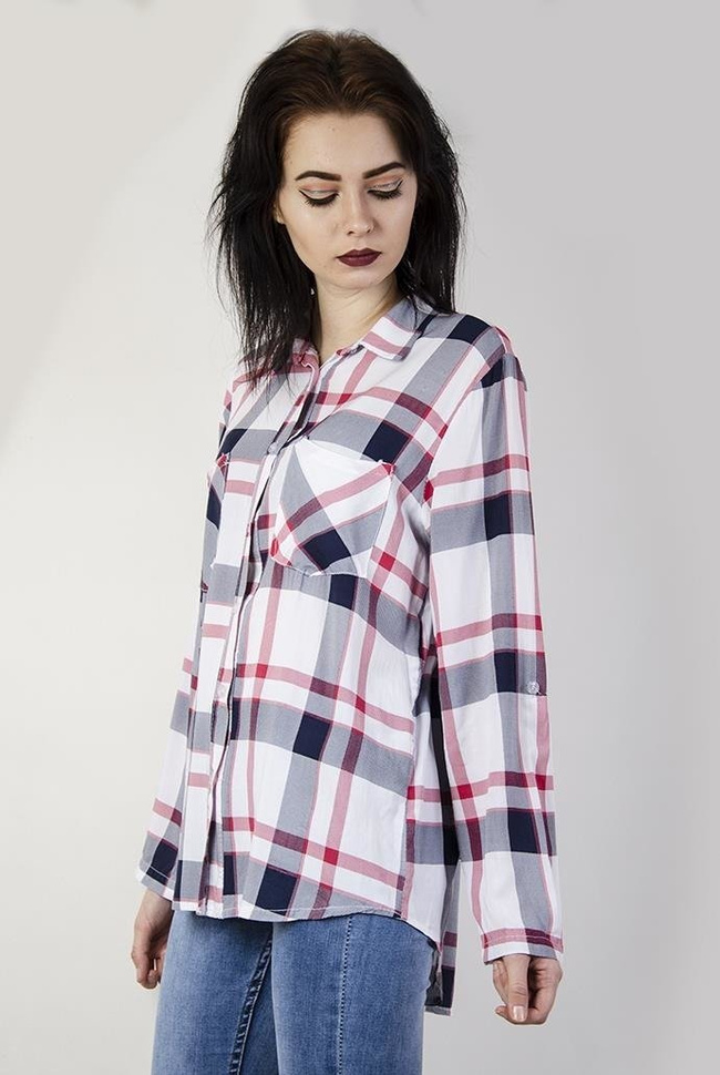 Koszula w kratę, zapinana na guziki