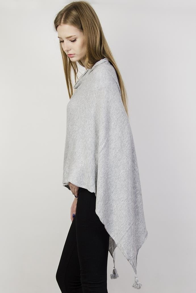 Jasnoszare ponczo
