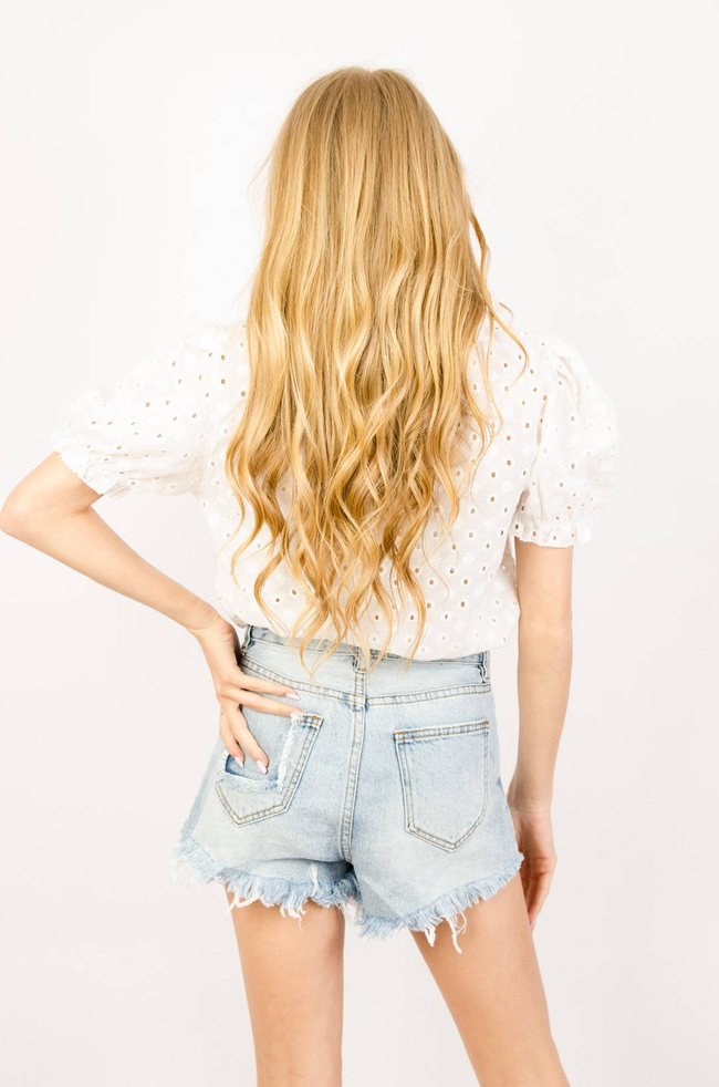 BIAŁA AŻUROWA BLUZKA ZAPINANA NA GUZIKI