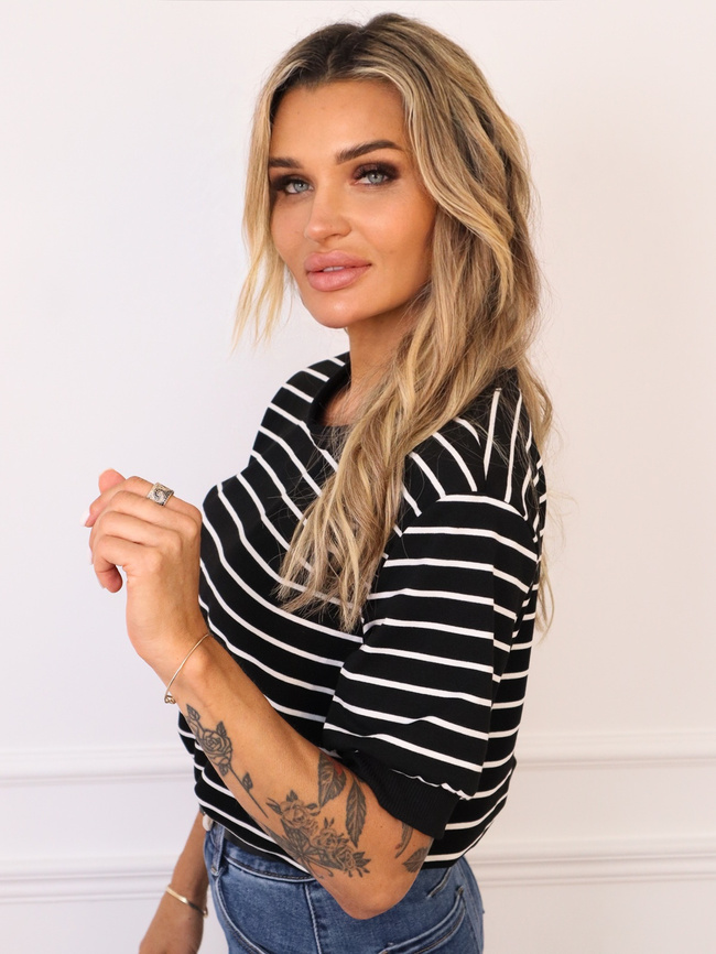 T-SHIRT OVERSIZE W PASKI- CZARNY