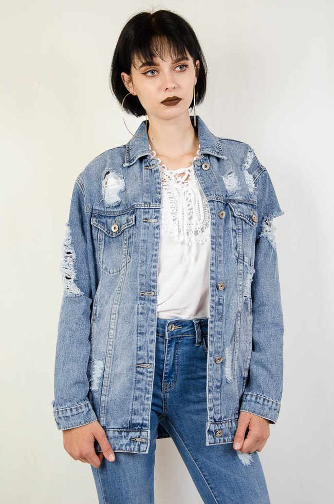 Kurtka jeansowa dłuższa z licznymi przetarciami