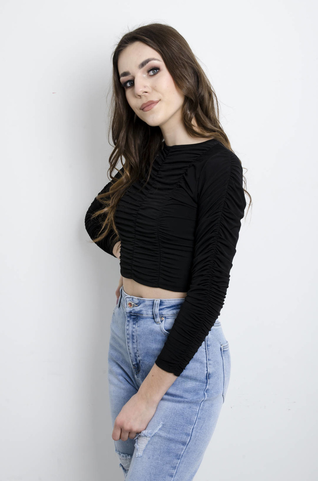 BLUZKA CZARNA MARSZCZONA 